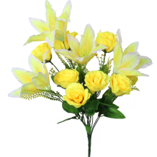 Bukiet 12 kwiatów mix róży i lilii w kolorze żółtym 50 cm