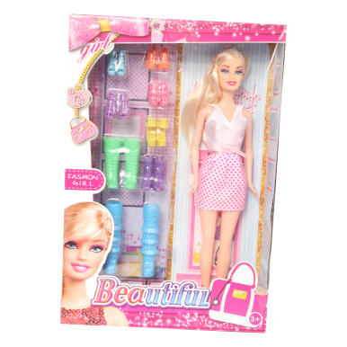 Lalka w jasnoróżowej sukience w zestawie z 8 parami butów