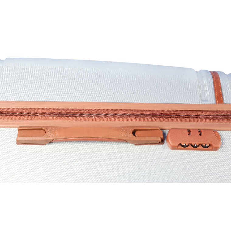 Walizka podróżna Gravi 650, srebrna, wytrzymała, zabezpieczająca bagaż, idealna na lot, pociąg czy autokar.