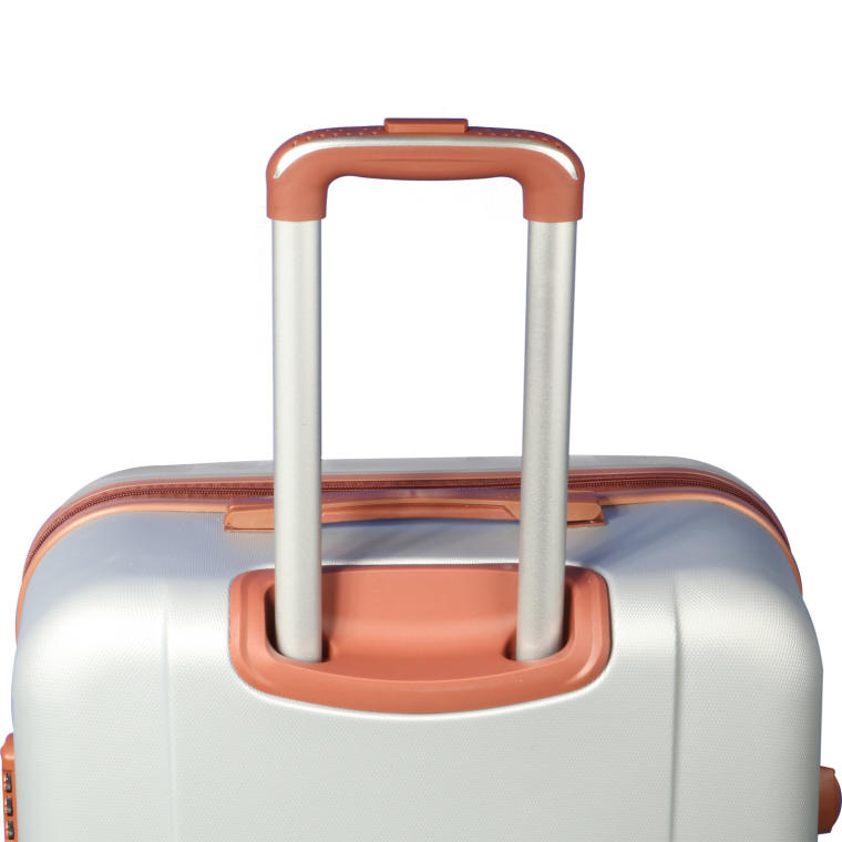 Walizka podróżna Gravi 650, srebrna, wytrzymała, zabezpieczająca bagaż, idealna na lot, pociąg czy autokar.