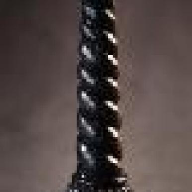 Świecznik kręcony w kolorze ciemnego brązu (polirezyn)