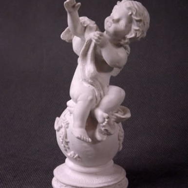 Aniołek na kuli [0910]