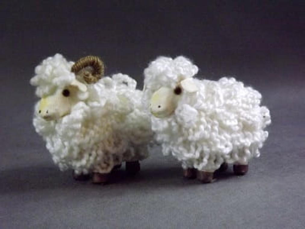 Wielkanocny Baranek z Wełny - Dekoracja Stołowa