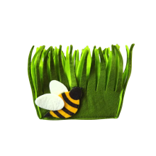 Filcowa osłonka na doniczkę trawa z pszczółką