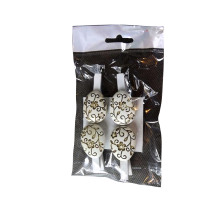 Białe i brązowe mini jajka dekoracyjne w kształcie klamerki