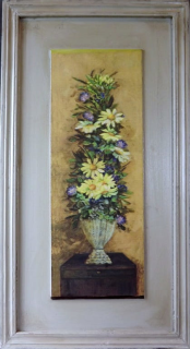 Obraz wysoka kompozycja kwiatów w donicy 2 w rozmiarze 30 x 56 cm