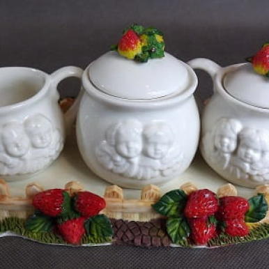 Komplet trzech pojemnik&oacute;w [SK-05]