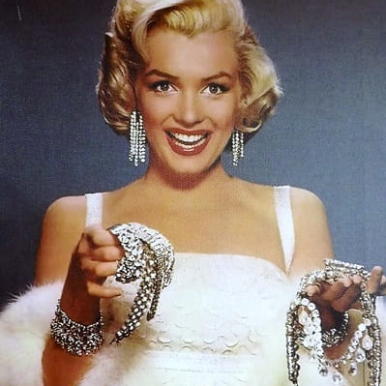 Obraz Merlin Monroe z biżuterią płótno 35cm x 25cm