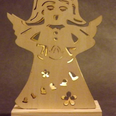 Świecznik Drewniany Anioł z Lampką LED Białym Światłem, Zasilany na Baterie