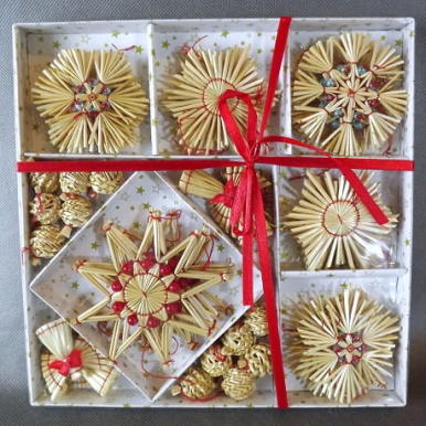 Kpl.40 słomianych zawieszek