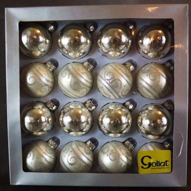 Komplet 16 szklanych bombek świątecznych w srebrnym kolorze, średnica 6cm