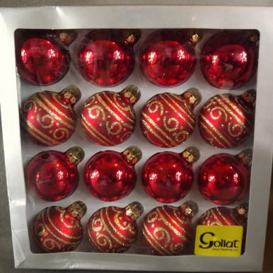 Komplet 16 czerwonych bombek szklanych o średnicy 6cm w srebrnym opakowaniu