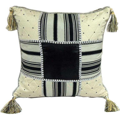 Elegancka Dwustronna Poszewka Gobelinowa w Kolorze Biało-Czarnym z Pomponami i Dekoracyjną Taśmą