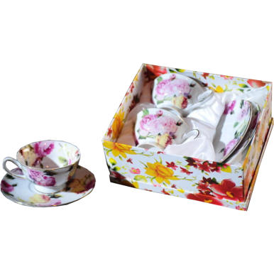 Filiżanki do kawy w kwiaty