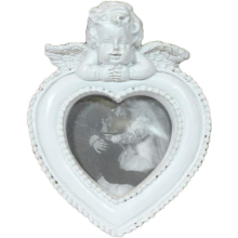 Ramka na zdjęcie w kształcie serca z aniołkiem biała 9x7 cm