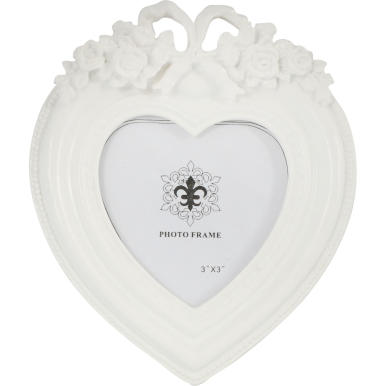 Biała ramka na zdjęcia w kształcie serca z wypukłym dekorem 13,5x11,5 cm