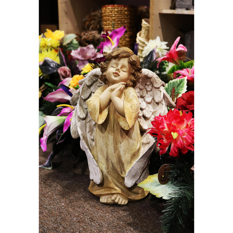 Anioł Stróż w Kremowej Szacie - Dekoracja z Polirezyny o Wysokości 30 cm