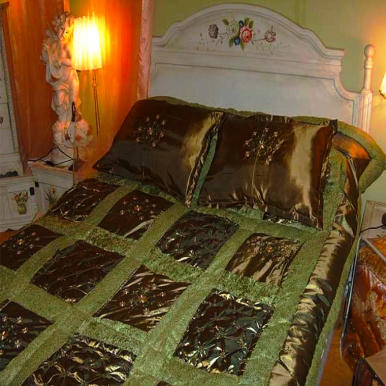 Narzuta gruba oliwkowa